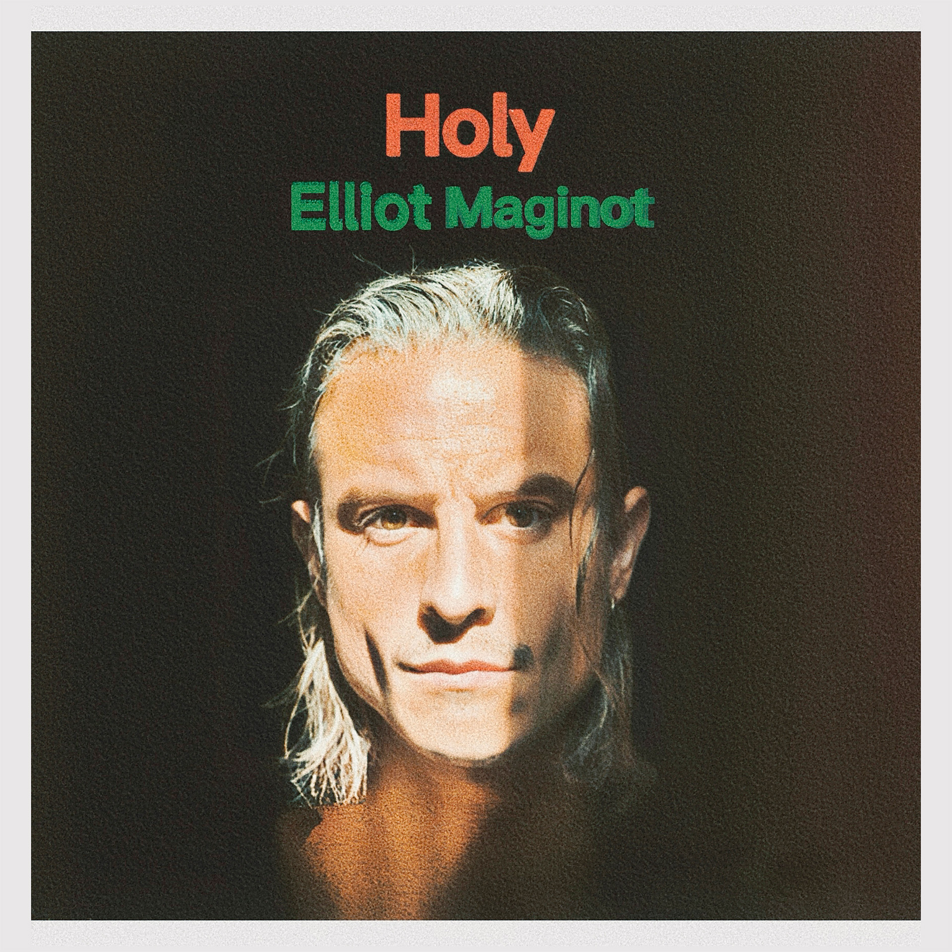ELLIOT MAGINOT offre HOLY une nouvelle chanson de Noël